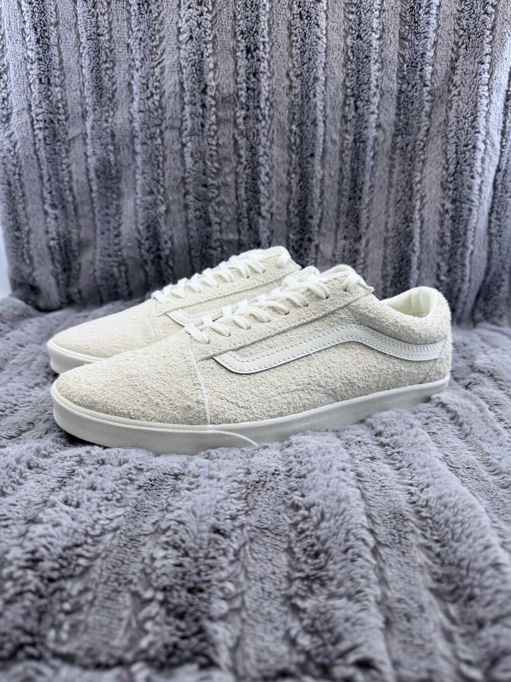 Vans Old Skool Shag Suede Sneakers Women’s Size 9 Cream White NWOB